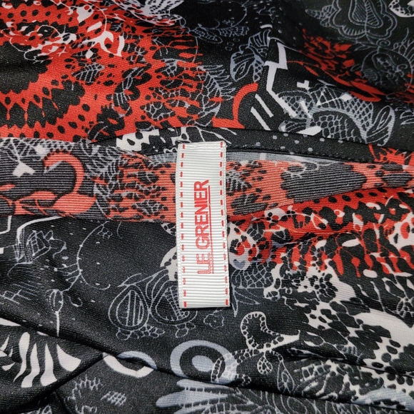 Le Grenier Black and Red Draped Neckline Top With Cropped Sleeves L - Picture 7 of 7